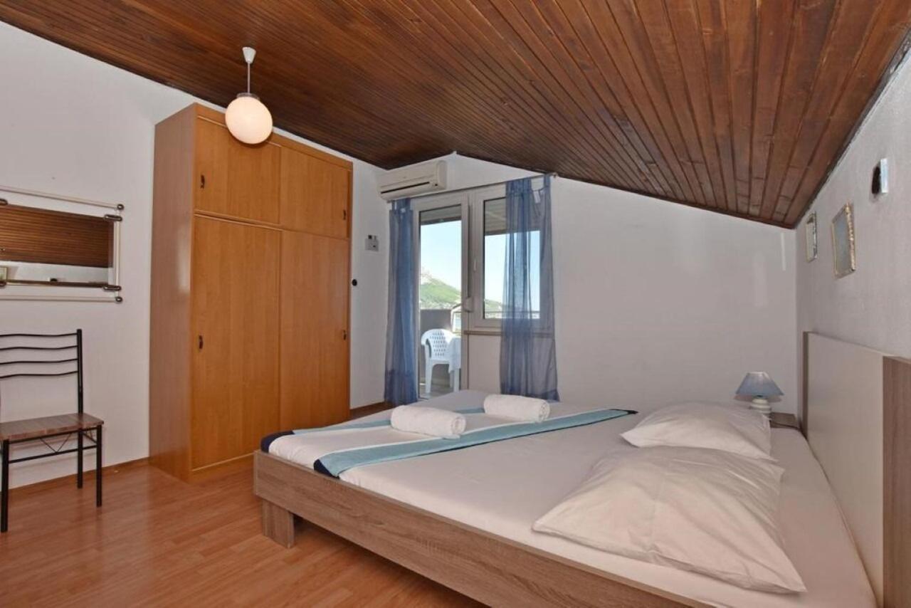 Apartment Rene Omiš Eksteriør bilde