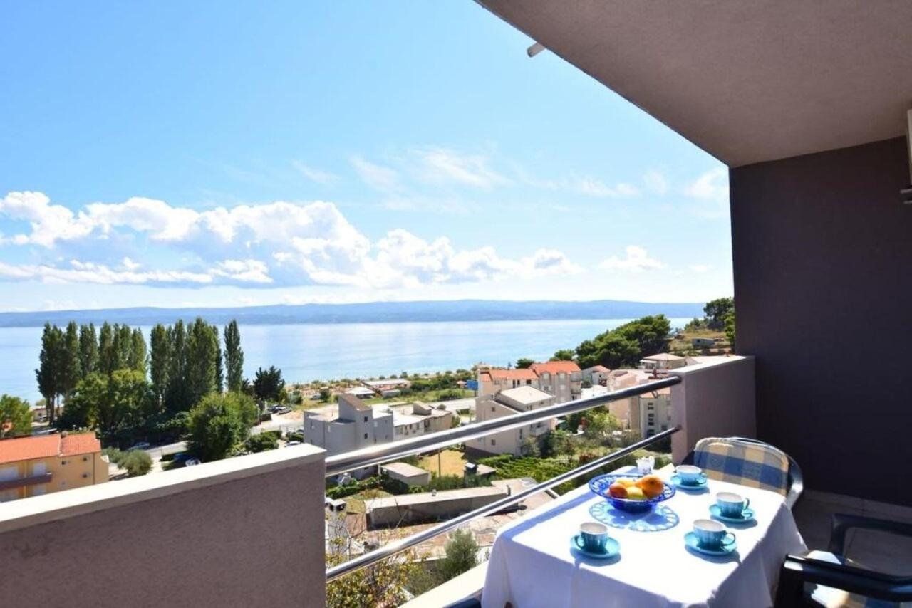 Apartment Rene Omiš Eksteriør bilde