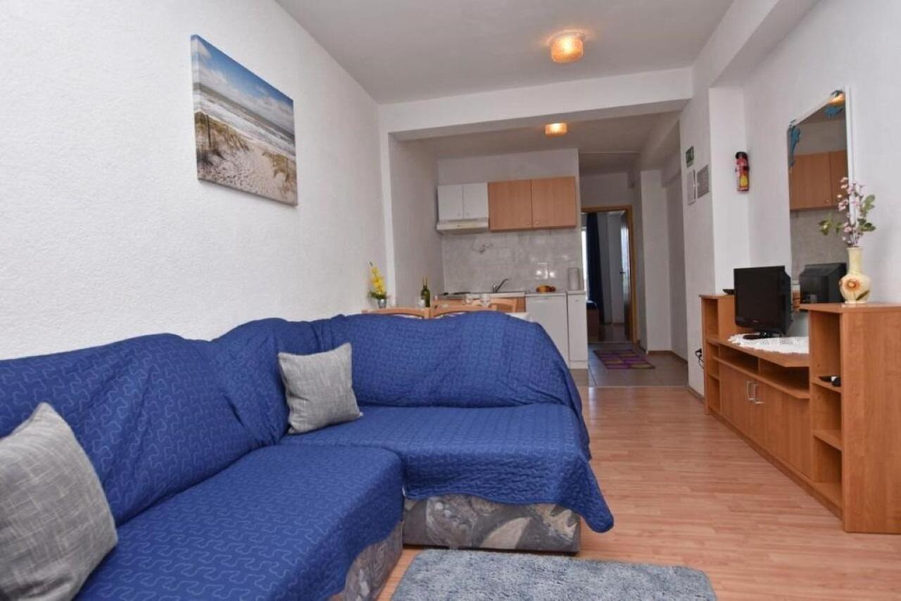 Apartment Rene Omiš Eksteriør bilde